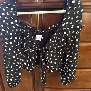 Princess Polly black Floral Puff Sleeve Top.